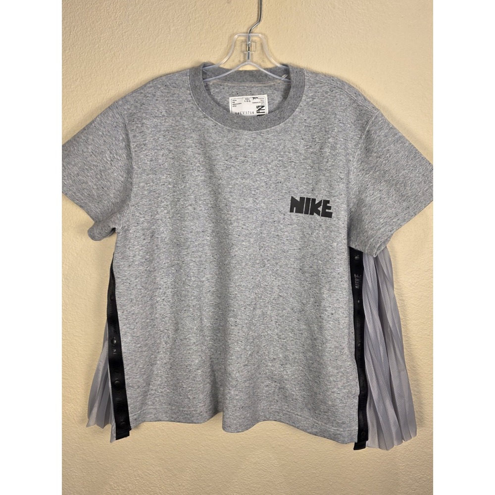 Nike Tech x Sacai Gray Short Sleeve Sweatshirt womens L Gray Pleated CV5716-063